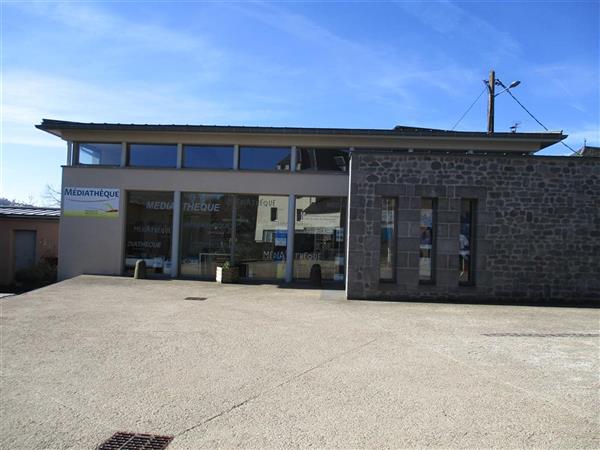 Mediatheque neuveglise exterieur