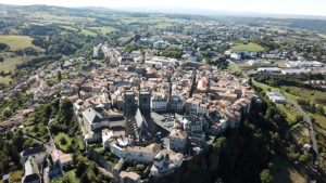 Vue drone Saint-Flour coeur de ville